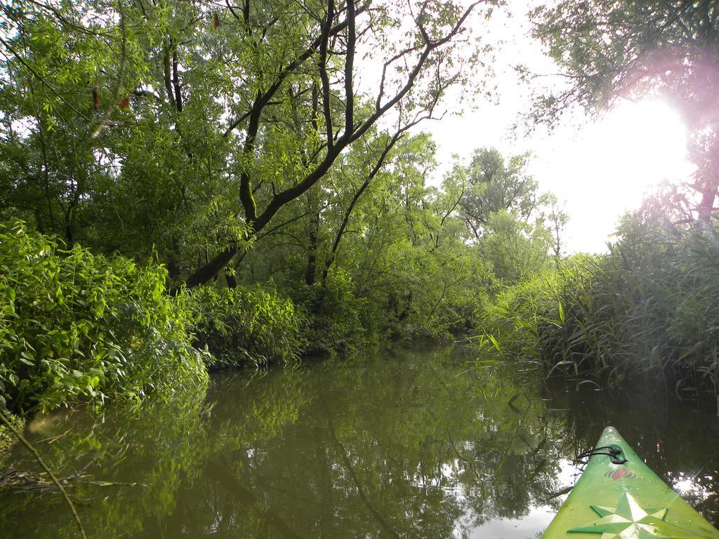 ホテル De Brabantse Biesbosch Werkendam エクステリア 写真
